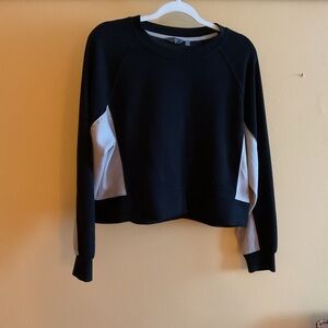 Danskin Black and Cream Athletic Pullover Top Size M
